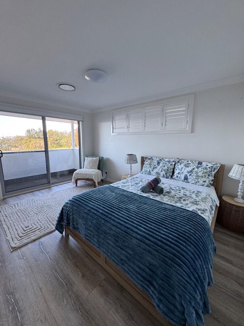 8-Person Waterfront Beach House Stunning Views House in Sydney