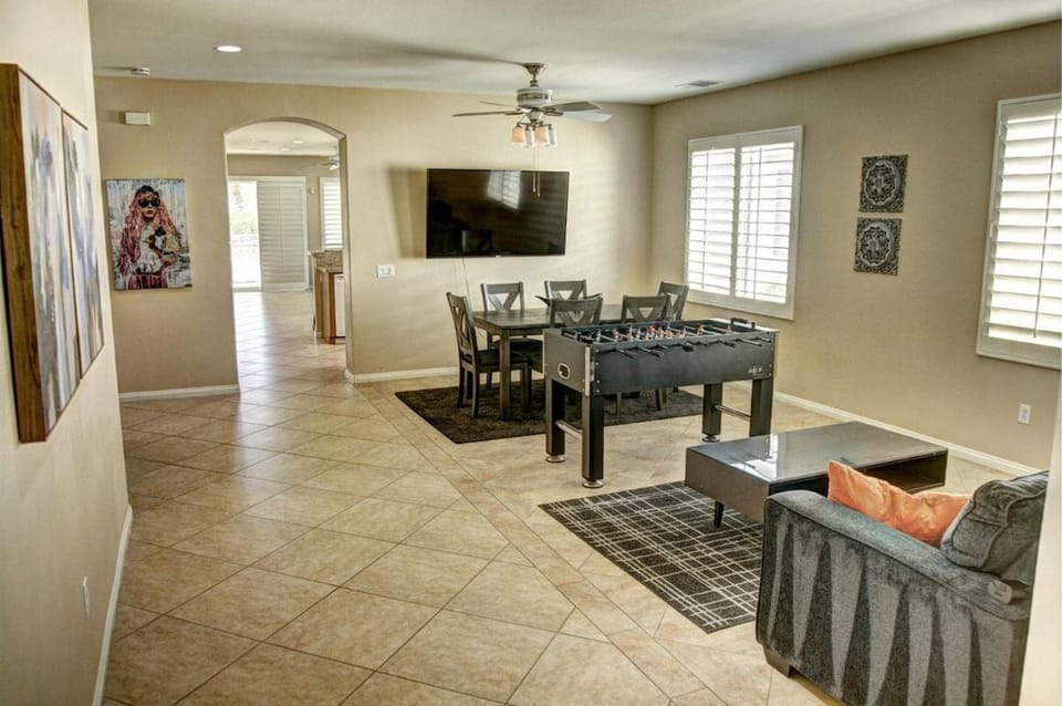 Desert Oasis with Pool at Indian Palms CC House in La Quinta