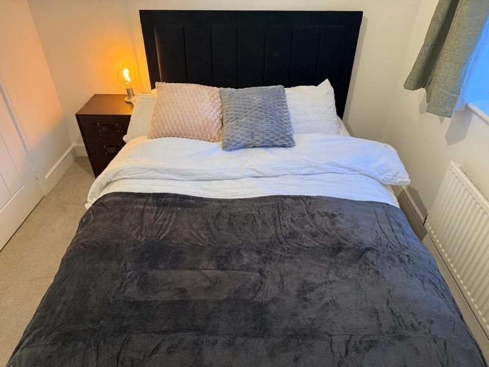 Bed, Photo of the whole room