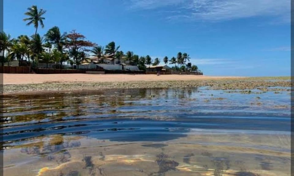 Casa espaçosa em Itacimirim com piscina e churrasqueira! House in Camaçari