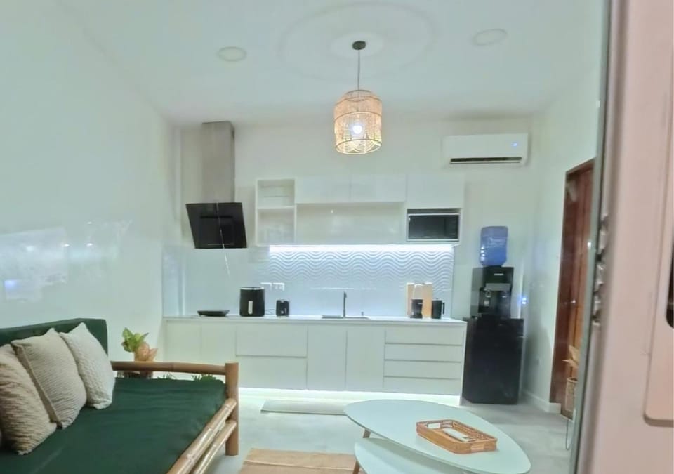 Kitchen or kitchenette, kitchen