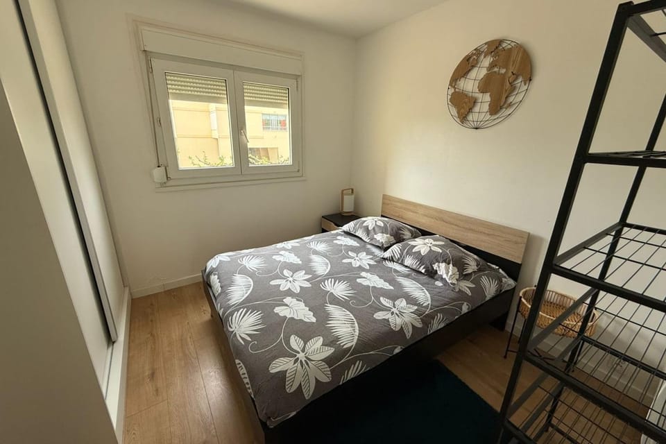 Apartment with balcony near the beach Apartment in Mauguio