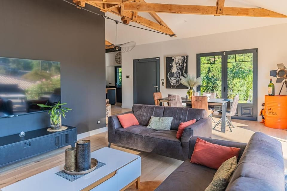 Villaluxe 10-12 people pool pool house cinema fiber Villa in Arcachon