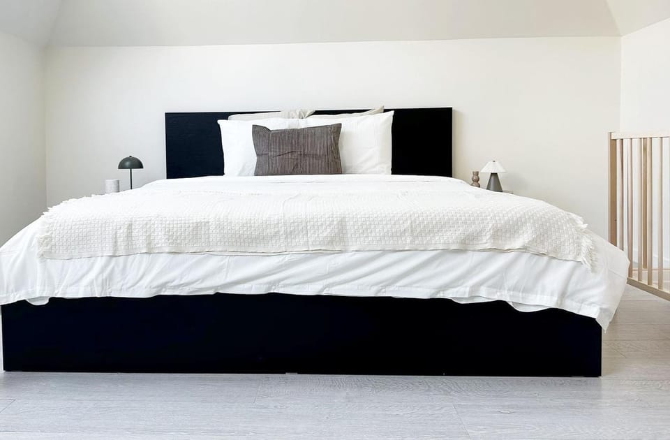 Bed, Bedroom
