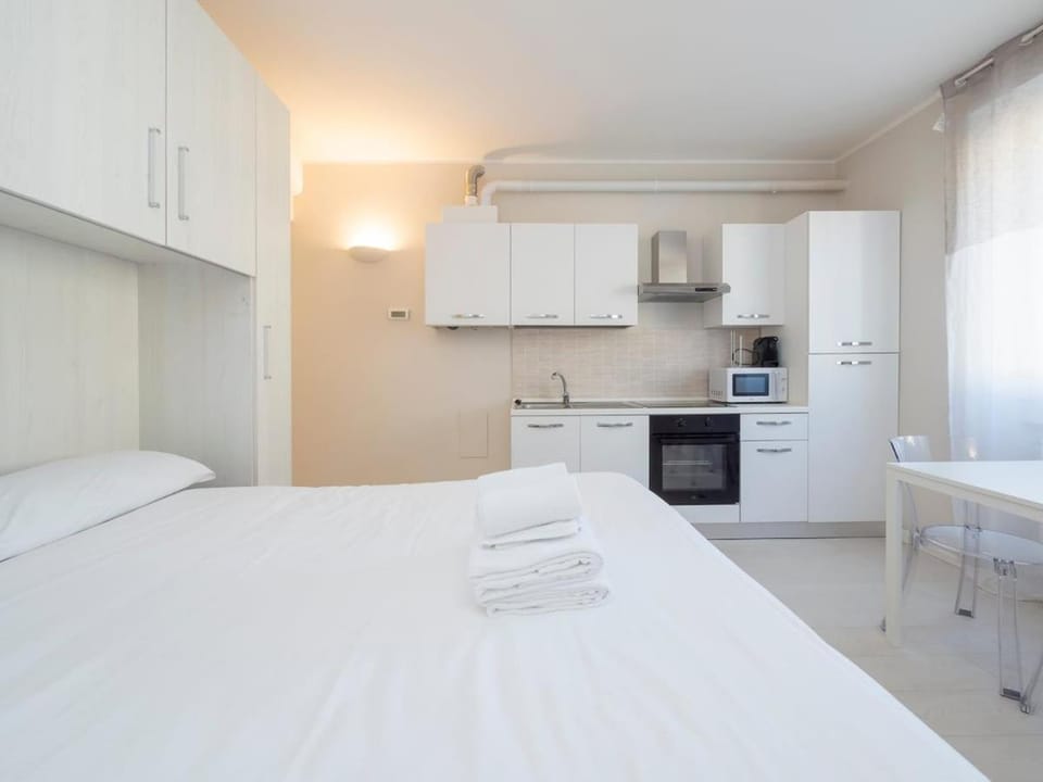 Xenia Milano - Studio apt in Via Monte Palombino 2 Apartment in Milan