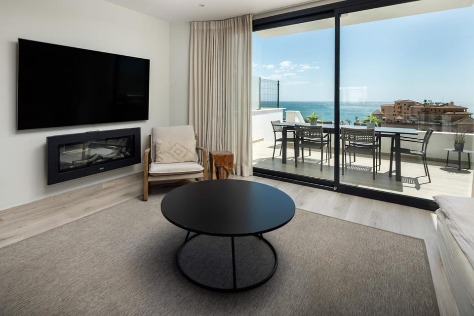 Communal lounge/ TV room, Living room