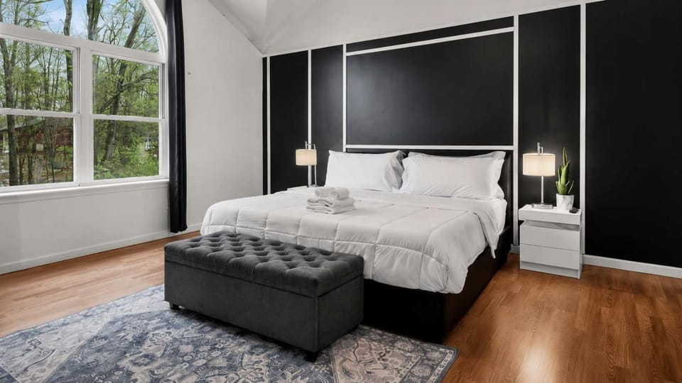 Bed, Bedroom