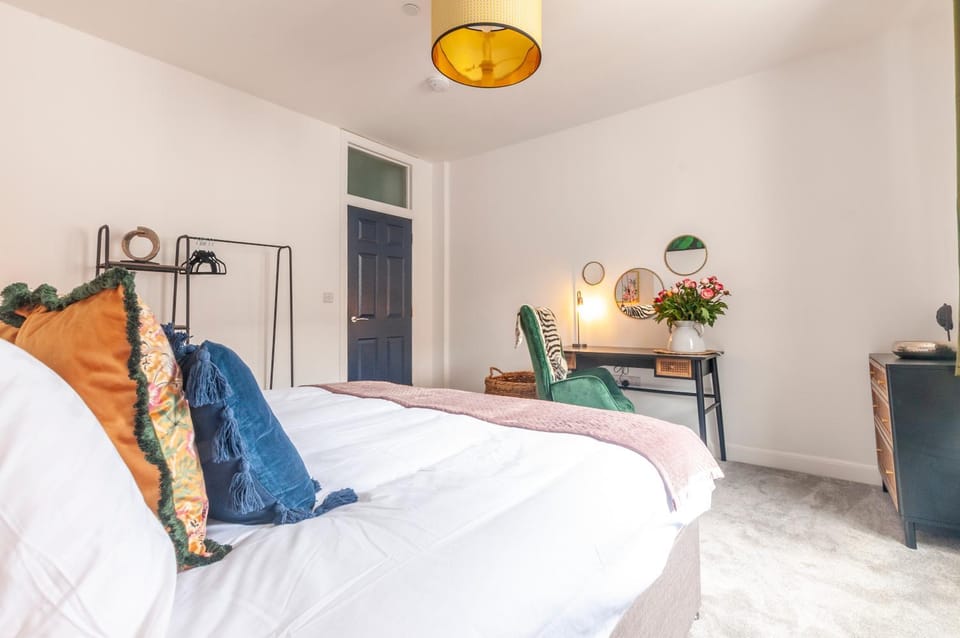 5 bedroom spacious Barbican house Apartment in Plymouth