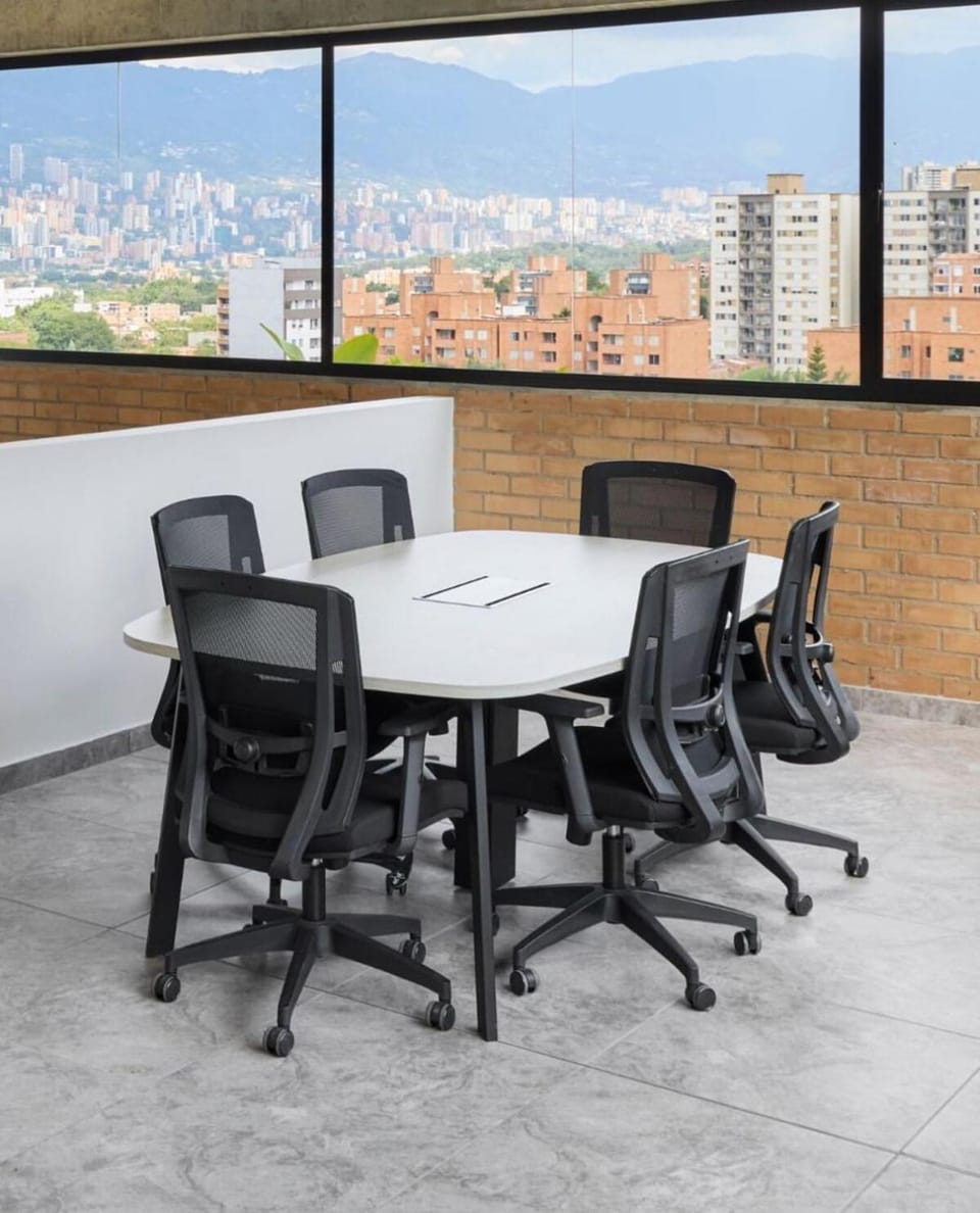 Loft en 30 Living sector de Belén, coworking, recepción 24 horas apto 301 Apartment in Medellin