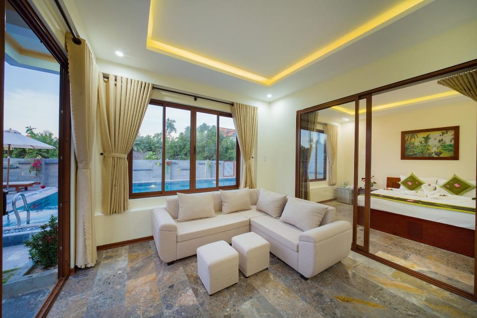 Living room, Seating area, Pool view, Pool view, Swimming pool, Swimming pool