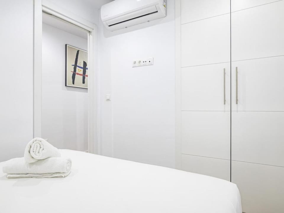 Cozy flat 8 people by TuriVida Apartment in Malaga