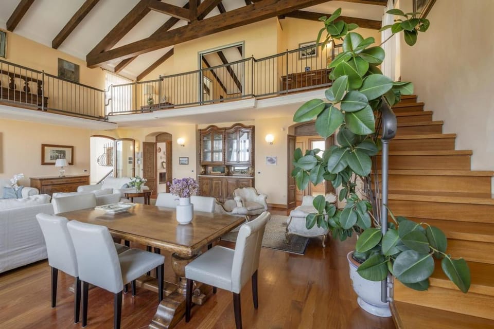 Villa le palme S-seaview of Gulf of poet House in La Spezia