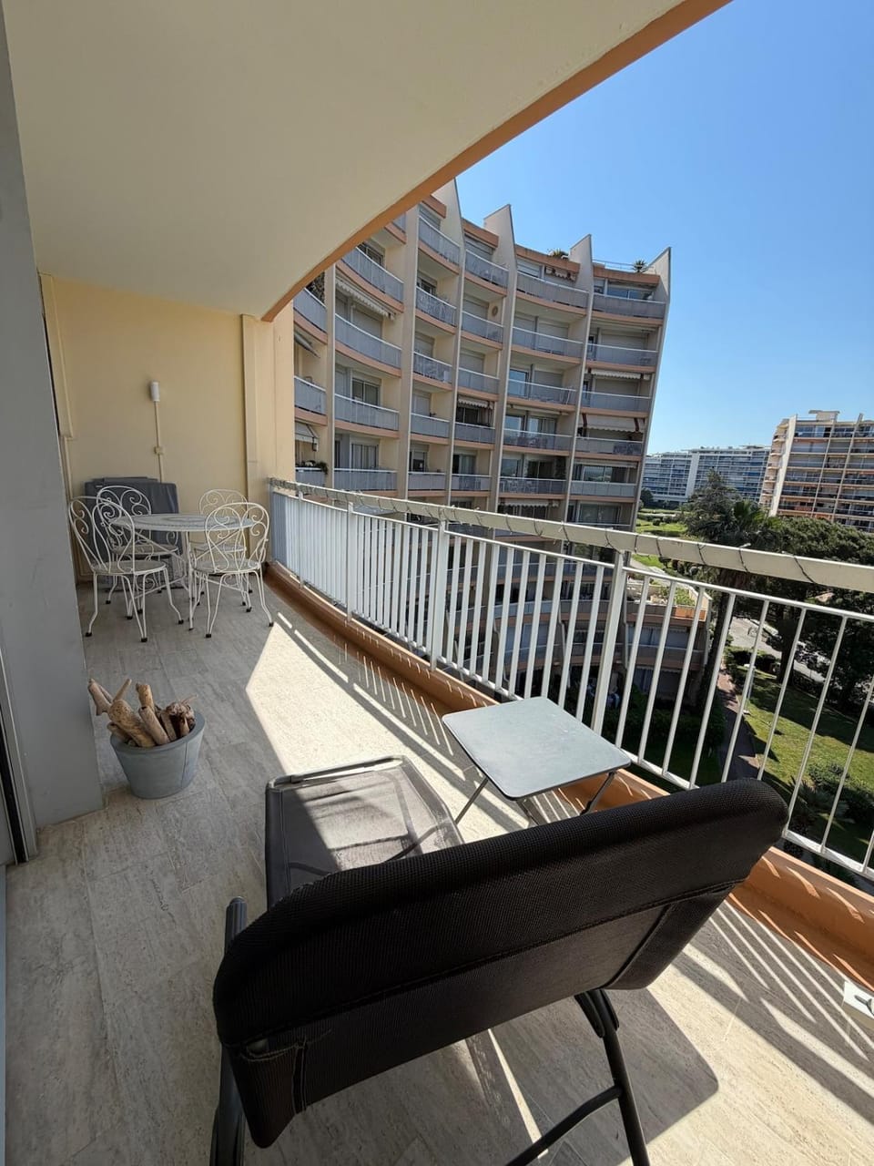 Beautiful apartment in Jean Bart air conditioning swimming pool Apartment in Mandelieu-La Napoule