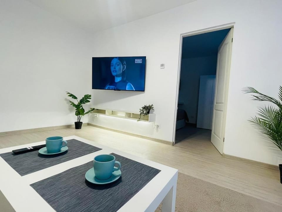 Quiet apartament with parking in Roman Apartment in Moldova