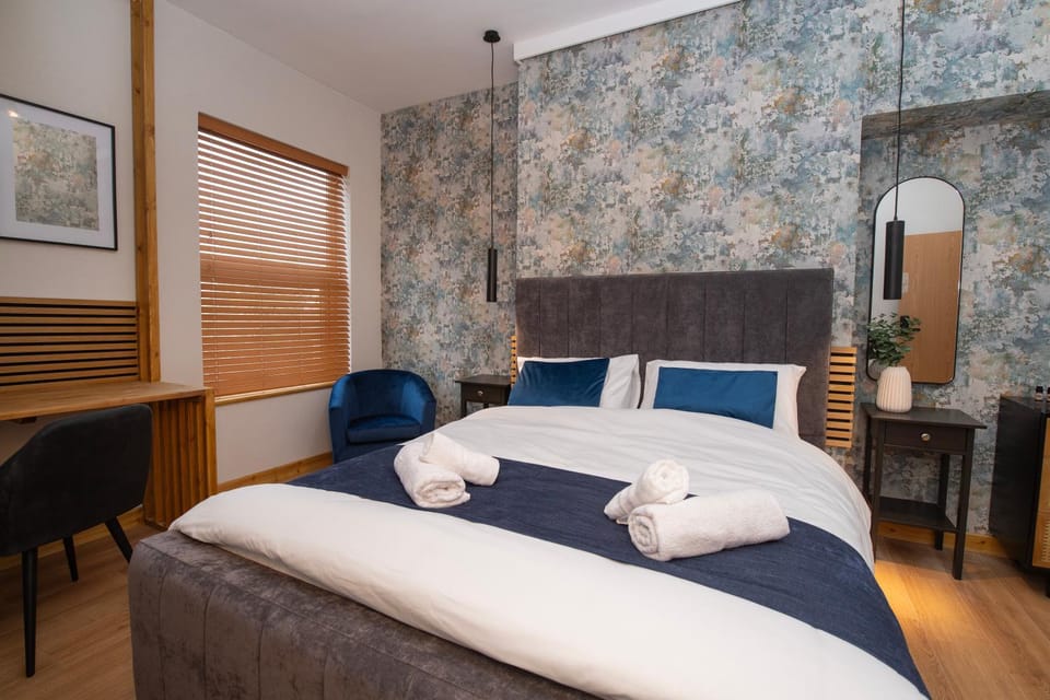 Near Hull Royal Infirmary Amber Serviced Rooms Self Check-In and Shared Kitchen Hotel in Hull