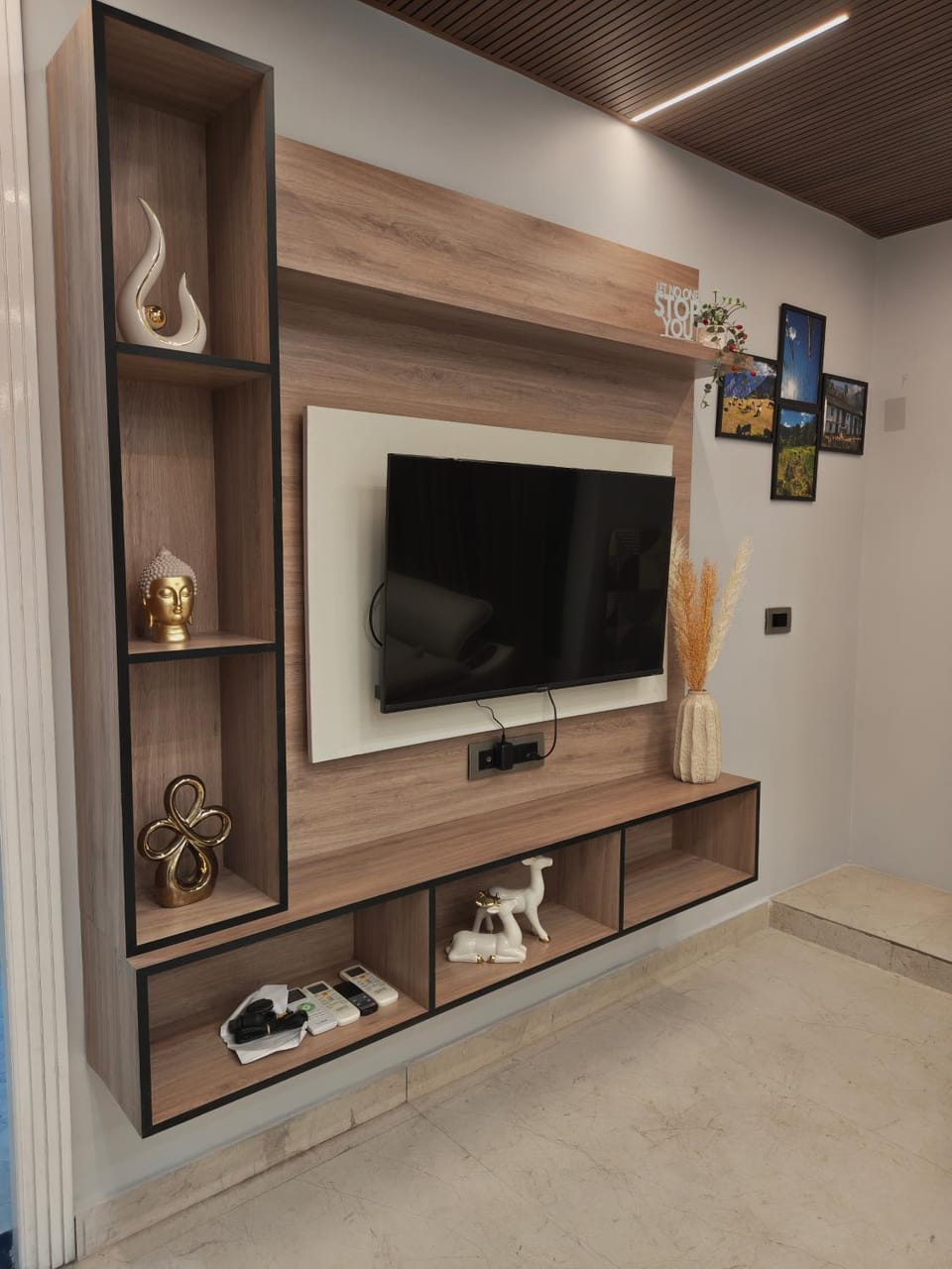 Communal lounge/ TV room, TV and multimedia, Evening entertainment