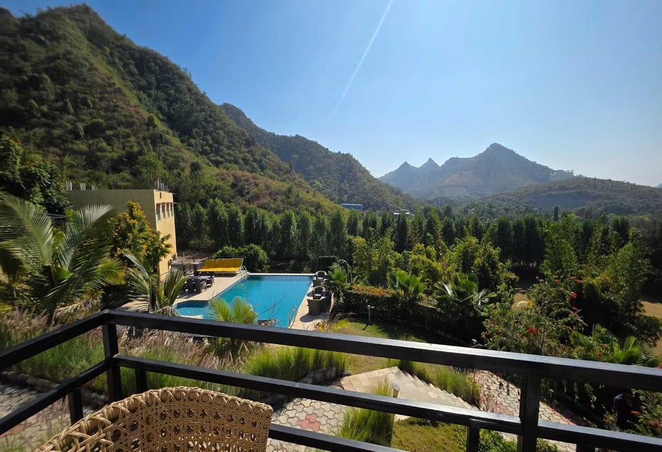 Balcony/Terrace, Mountain view