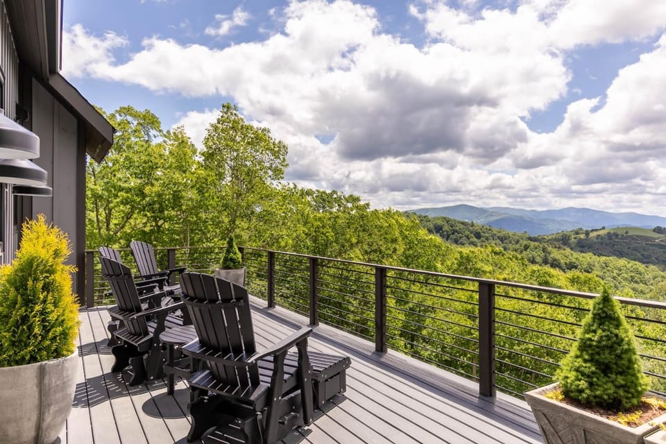 Bucks and Bunnies at Eagles Nest House in Beech Mountain