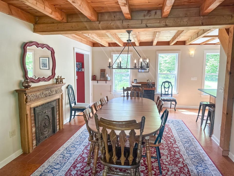 Secluded Mad River Valley Home with Hot Tub House in Fayston