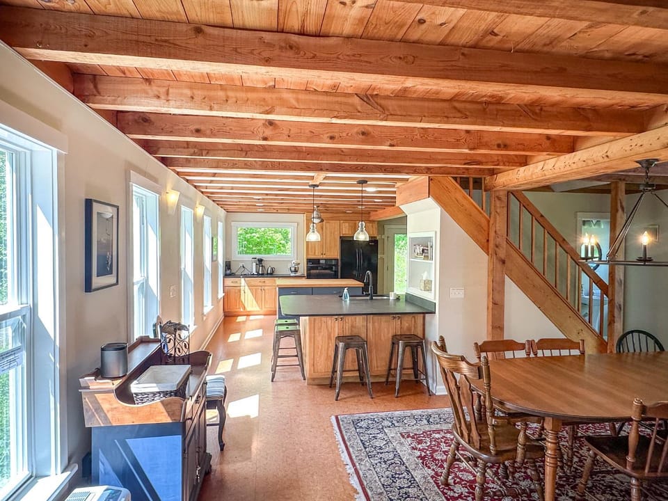 Secluded Mad River Valley Home with Hot Tub House in Fayston