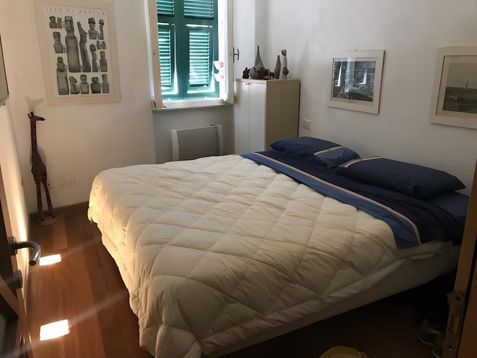 Living room, Bedroom