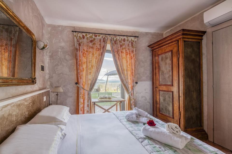 Villa Le Palme T-5 Terre-Garden with Sea View House in La Spezia