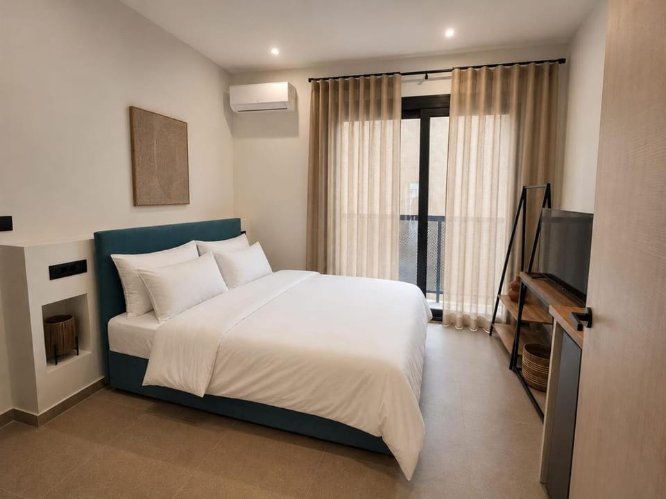 Bed, Bedroom, air conditioner