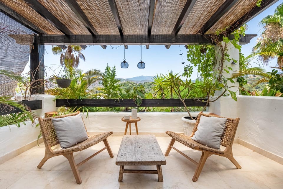Day, Balcony/Terrace, Seating area