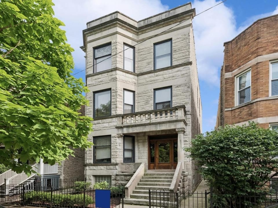 The Dakin Estate 4BR Speakeasy Duplex Apartment in Wrigleyville