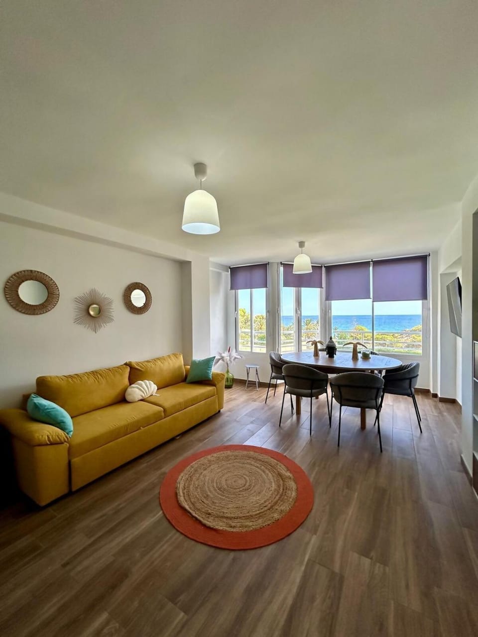 Apartamento moderno con vistas al mar y piscina Apartment in Villajoyosa