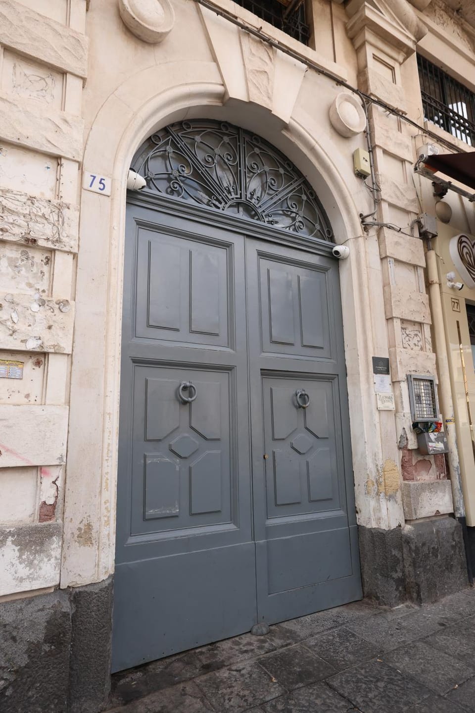 Facade/entrance