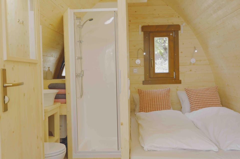 Traumhafter POD-XL mit Seesicht - inklusive privatem Bad und Terrasse Campground/ 
RV Resort in Nidwalden