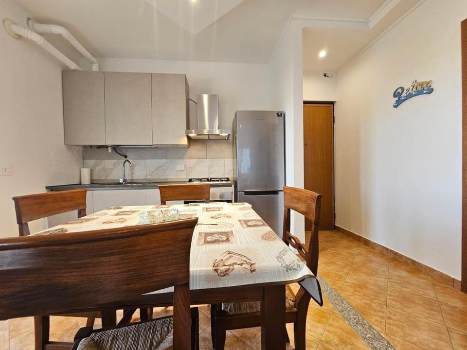Dining area, oven, pet friendly, stove