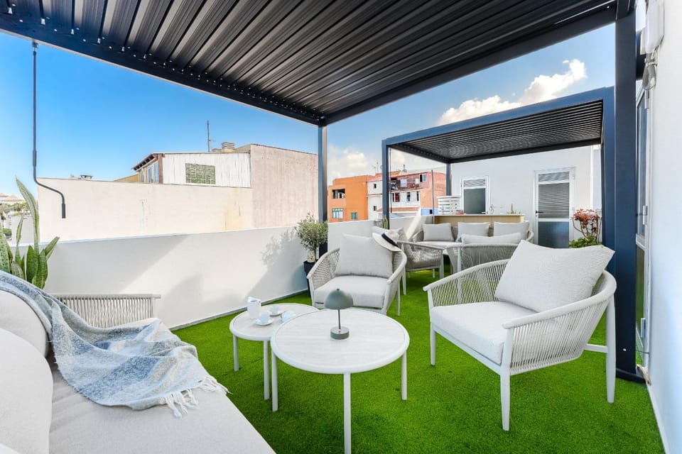 Property building, Patio, Communal lounge/ TV room, Day, View (from property/room), Balcony/Terrace, Lounge or bar, Seating area, Sea view, Internal: Not applicable to any particular room