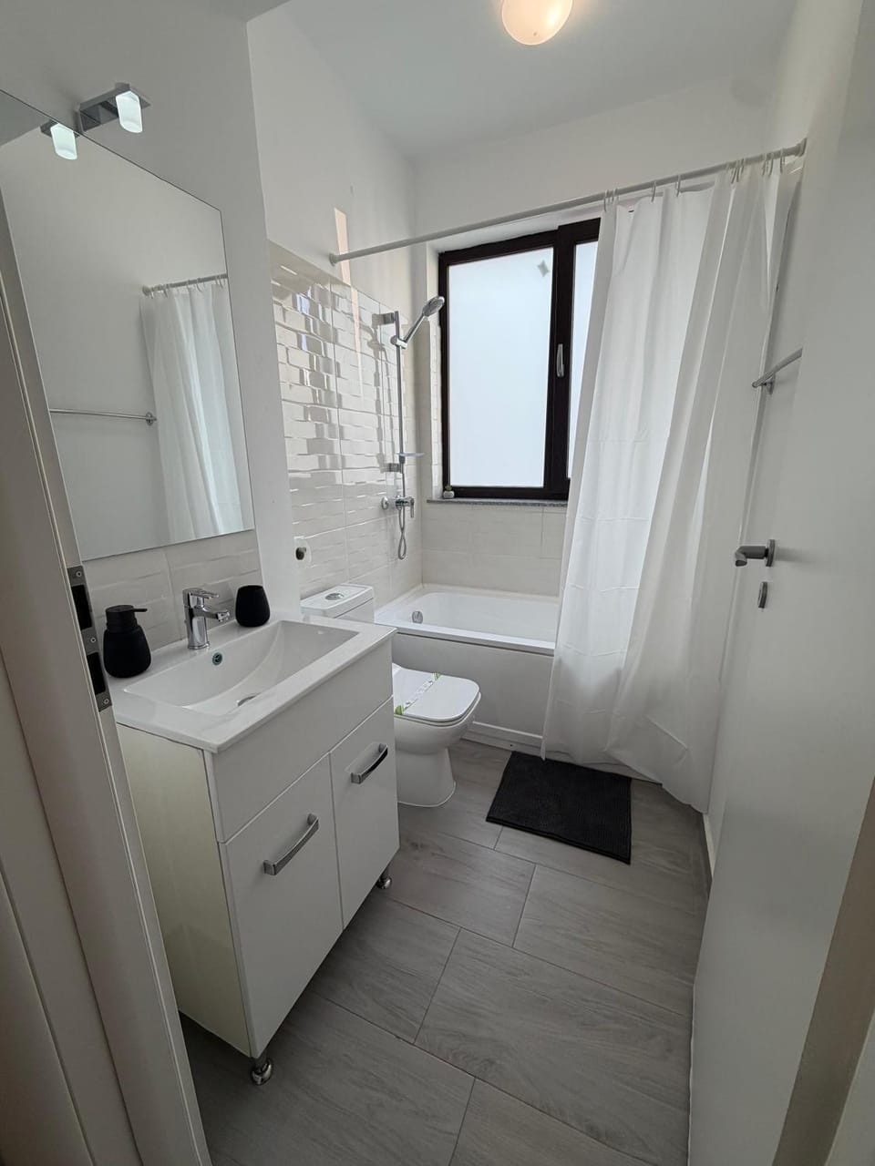 SOFÉA Apartments CENTRAL WITH FREE PARKING Apartment in Bucharest