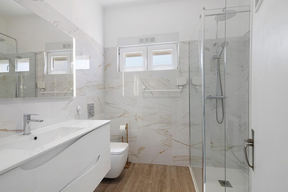 Bathroom, Living room