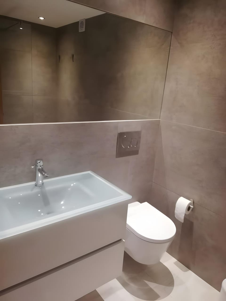 Bathroom, Living room