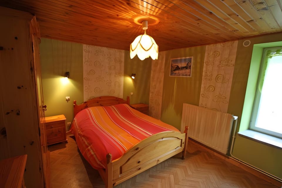 Living room, Bedroom