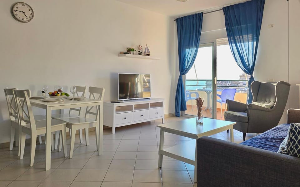 BLUE STAR - Sea View - 5 min to Beach & Ferry Apartment in Sarandë
