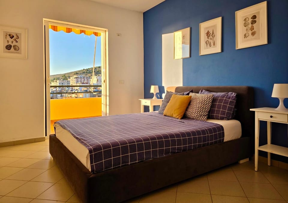 BLUE STAR - Sea View - 5 min to Beach & Ferry Apartment in Sarandë