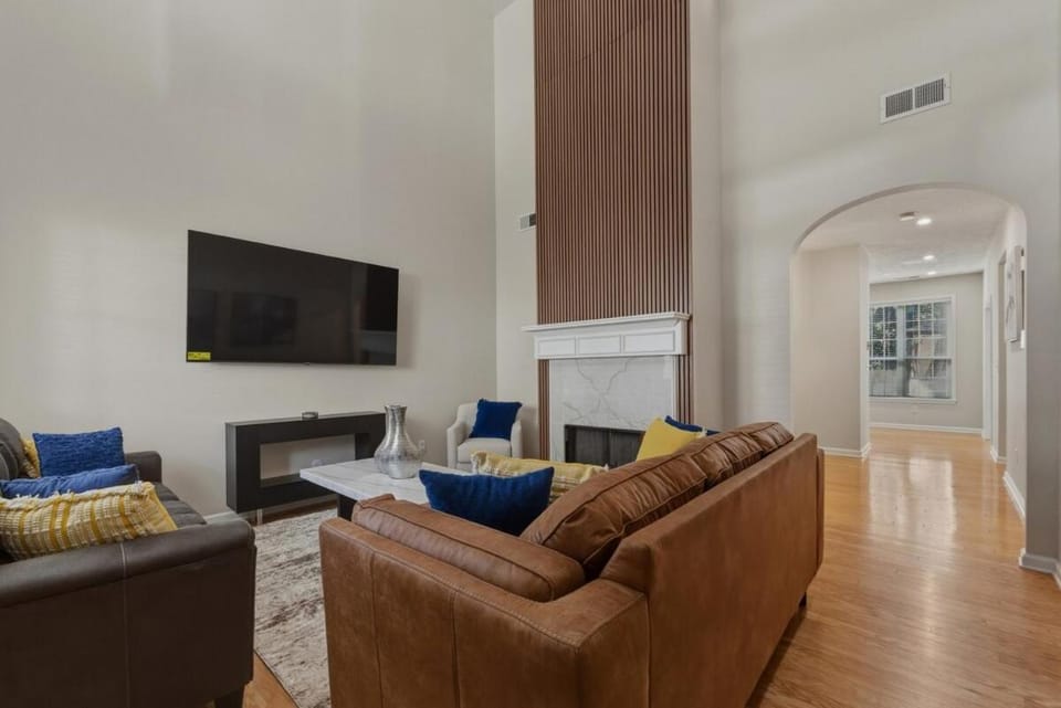 Luxury & World Cup Oasis 4BR Near Mercedes-Benz & Braves House in Atlanta