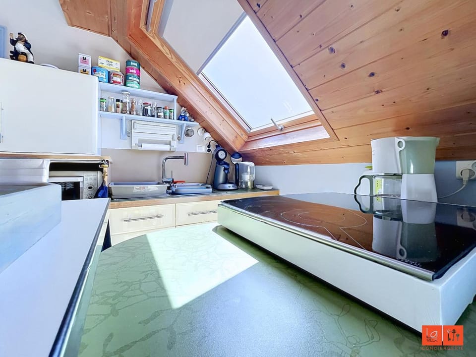 Kitchen or kitchenette, stove