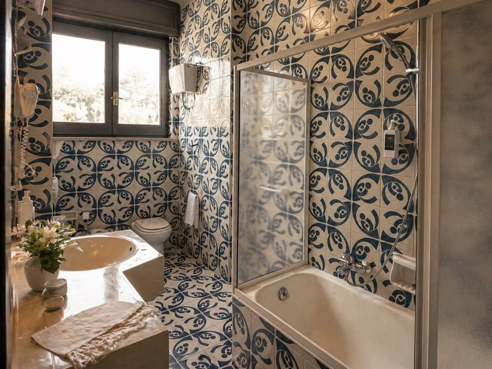 Shower, Toilet, Bathroom, Bath, bidet
