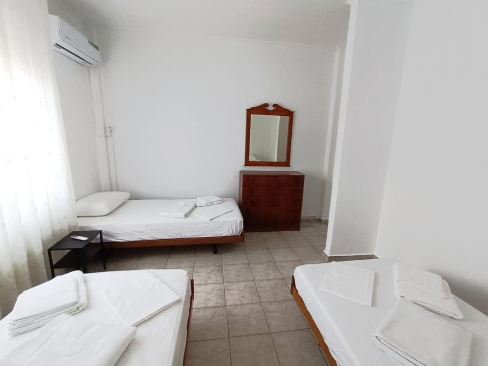 Bed, Bedroom, towels, air conditioner
