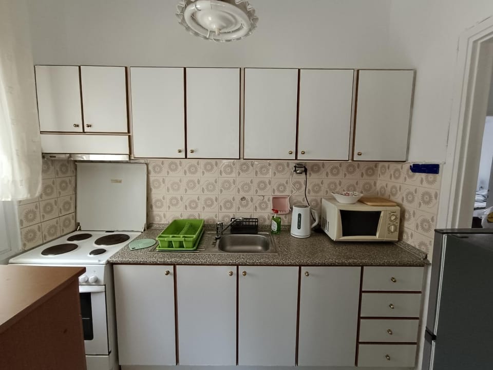 microwave, oven, kitchen