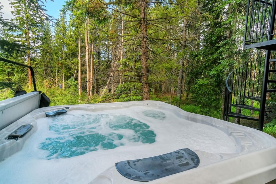 Day, Natural landscape, Hot Tub, Balcony/Terrace