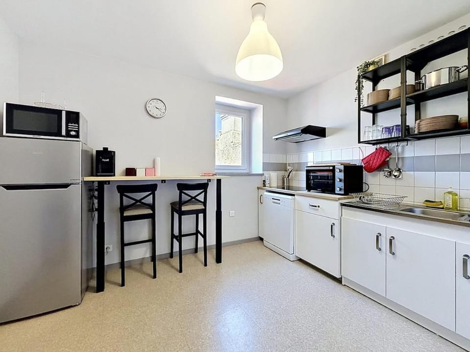 Appart 6 pers Climatisé wifi Apartment in Clermont-Ferrand