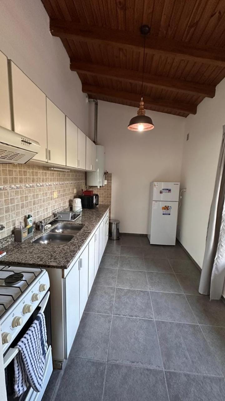 Kitchen or kitchenette, Food and drinks, kitchen