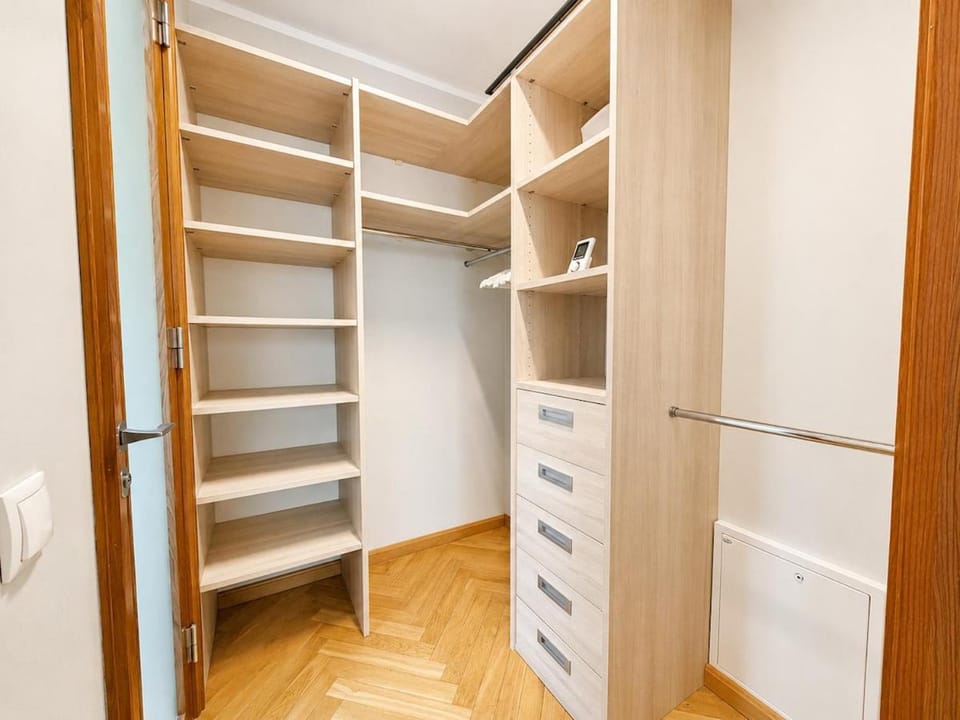 Luxury 2BR with Sauna, Work Station, City Center Apartment in Tallinn