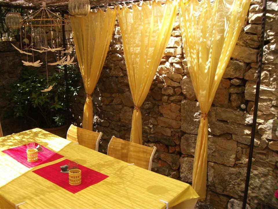 Chez Julia Bed and Breakfast in Occitanie